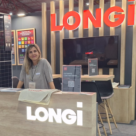 Clara Monfort (Sales Director en Longi Solar )