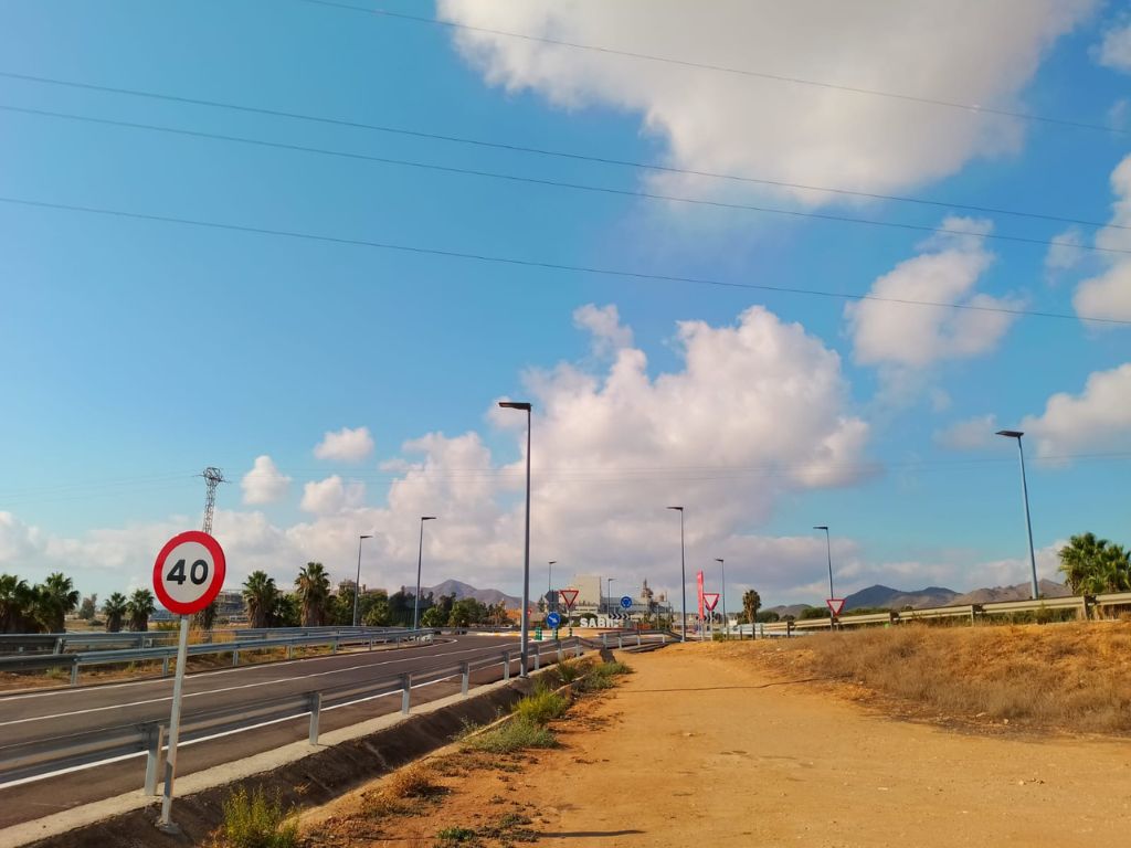 Instalación de farolas ROMI en la carretera RM-602 (Cartagena)