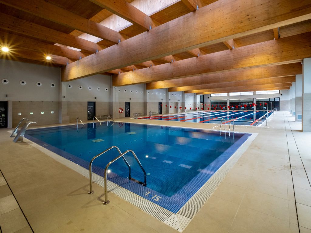 Bombas de calor ecoGEO+ HP en cascada en el Complex Lúdic Esportiu Municipal de Ascó.